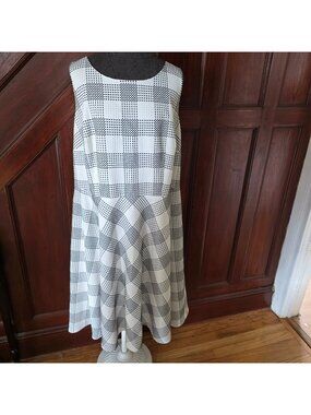 Talbots Women’s Black & White Sleeveless Fit & Flare Dress 14W Plaid Pattern